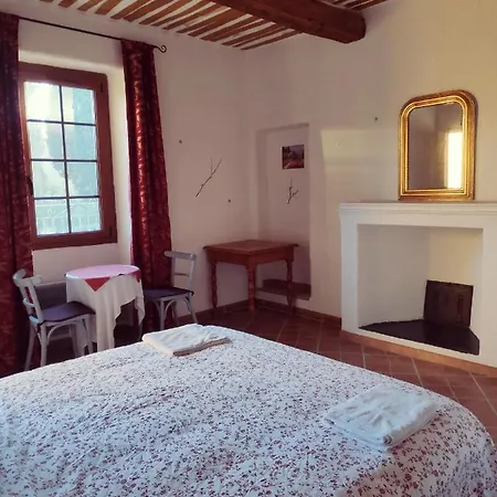 Mas Le Petit Nizon Konukevi 3*