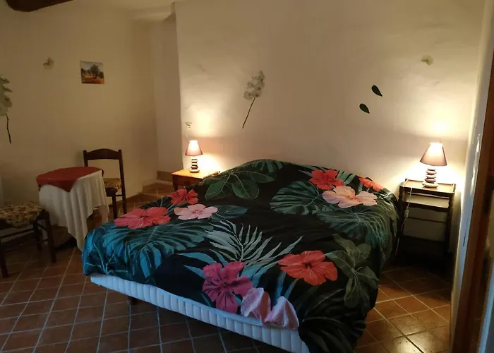 Mas Le Petit Nizon 3* Saint-Laurent-des-Arbres